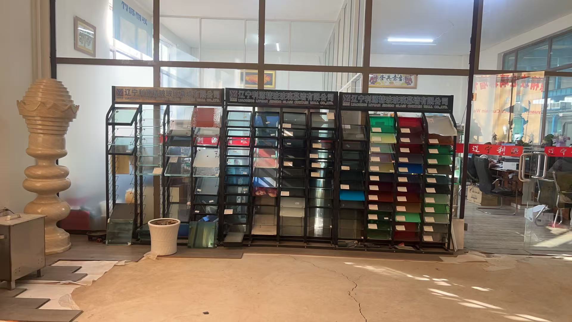 乌鲁木齐市工程玻璃批量采购夹胶玻璃 - 方案